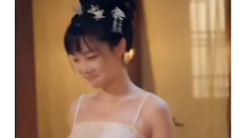 【擦边短剧】我为女帝定天下